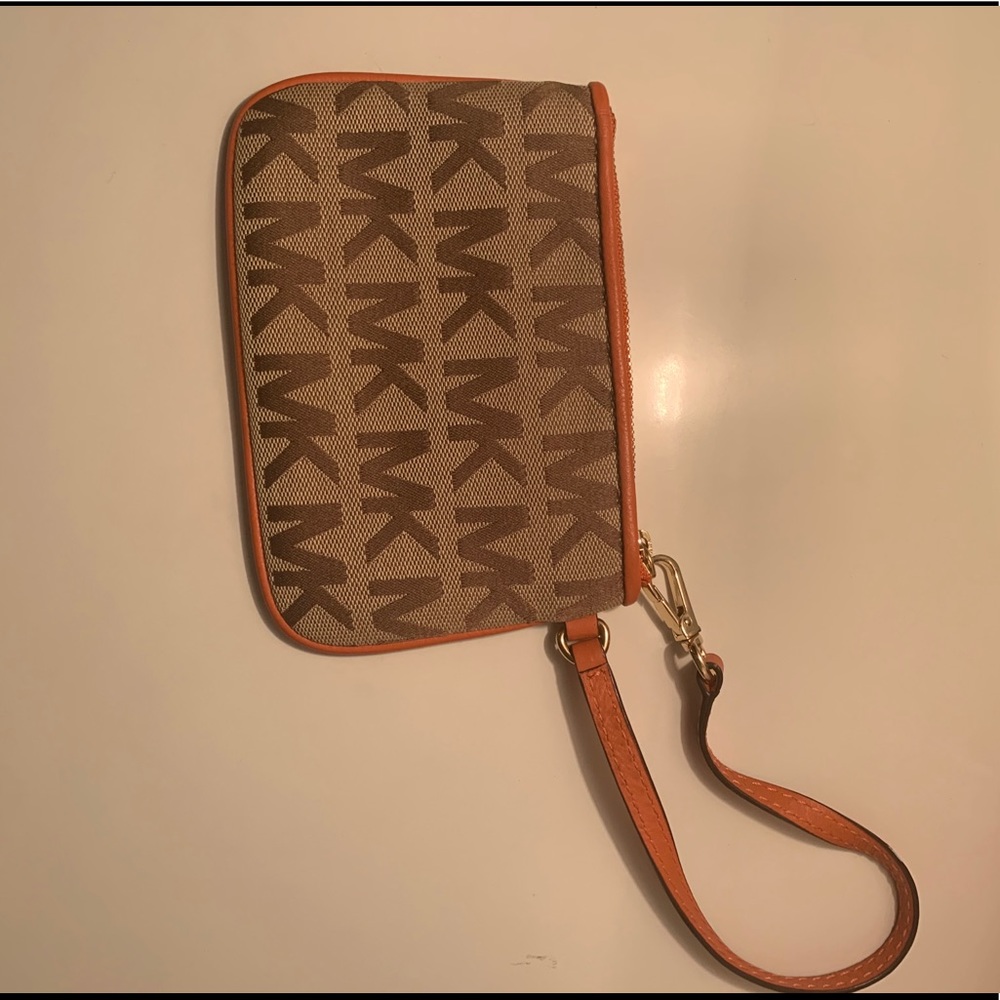 Michael Kors change purse/wristlet